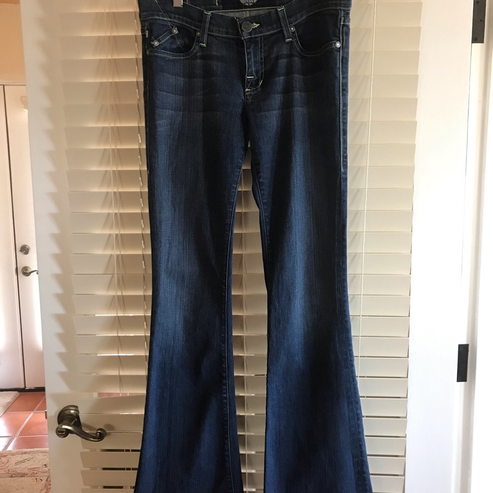 ROCK & REPUBLIC Roth Low Rise Flare Size 27 - Picture 3 of 8